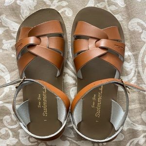 Saltwater Sandals Girl’s Size 1